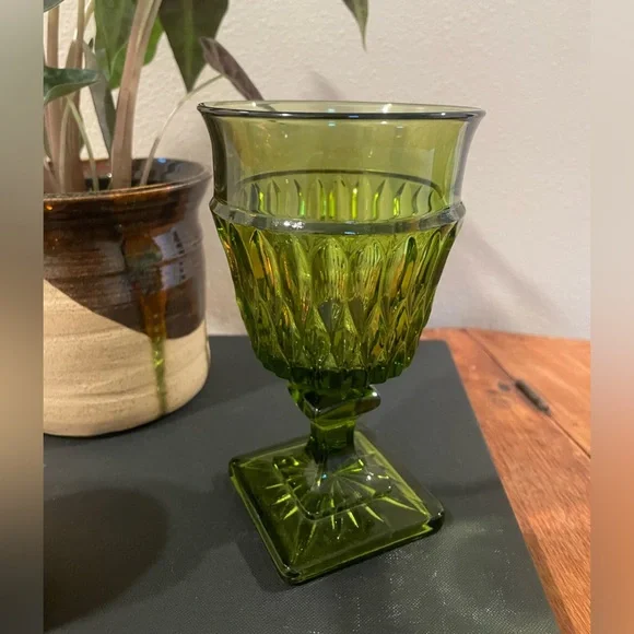 Vintage Indiana Glass Mt. Vernon Avocado Green Goblets – Set of 2 - Picture 2 of 4